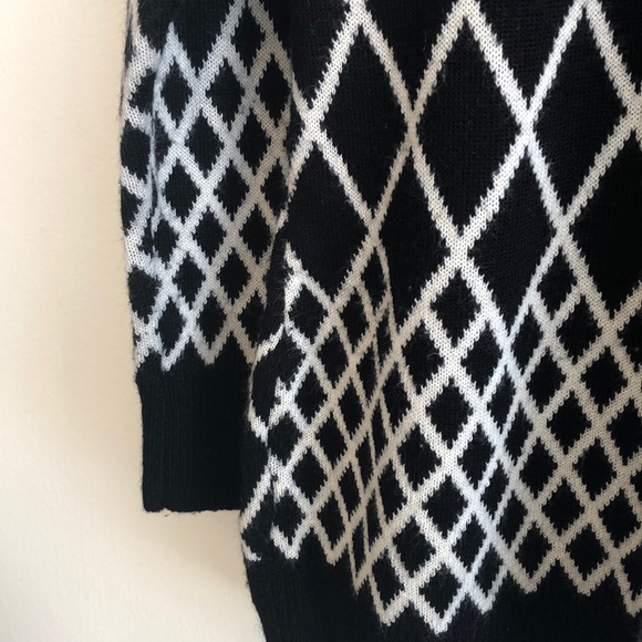 White and Black Warm Sweater - Picture 2 of 3